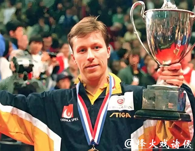 惊喜！乒坛首位大满贯将复出赛场，60岁瓦尔德内尔：妈妈催我打球